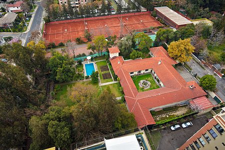 Vitacura guesthouse from above