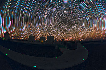 Startrails over the VLT platform