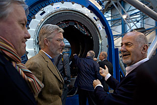 Prince Philippe of Belgium visits ESO’s Paranal Observatory