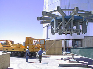 Installation of M1 Cell with Dummy Mirror on VLT UT2