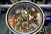10 récepteurs à l'intérieur d'un cryostat d'ALMA
