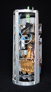 Assemblage van een ALMA Band-2 ontvanger