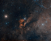 Imagen del sondeo “Digitized Sky Survey” de los alrededores del cúmulo de estrellas RCW 38