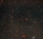 Visión de campo amplio del cielo alrededor de la estrella HD 85512