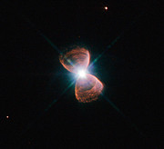 La nebulosa planetaria bipolar Hubble 12 