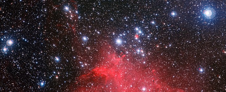Stjärnhopen NGC 3572 och dess dramatiska omgivning