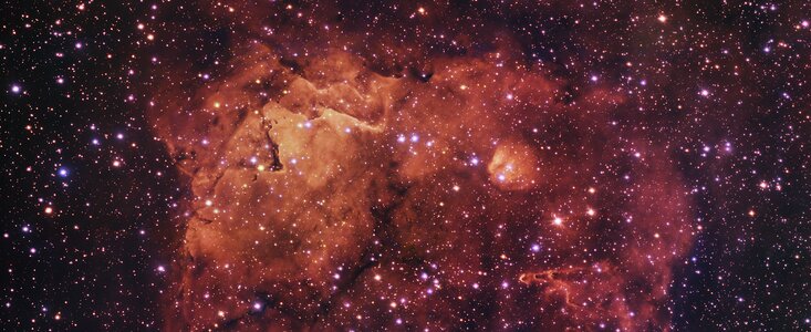 Imagen de la nebulosa Sh2-284 obtenida por el VLT Survey Telescope