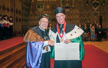 Tim de Zeeuw recibe título Doctor Honoris Causa