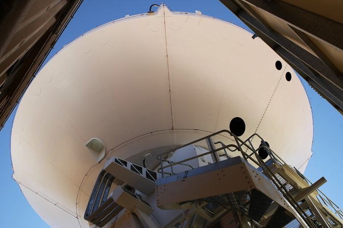 Assembly of second European ALMA antenna