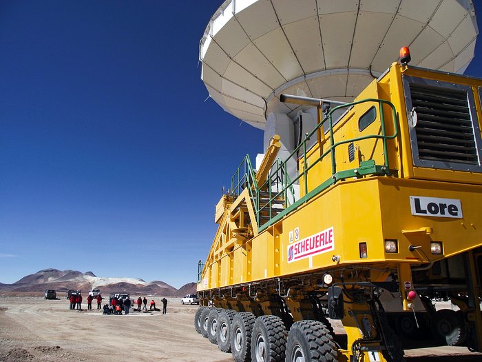 ALMA's 9th antenna takes its position at the AOS