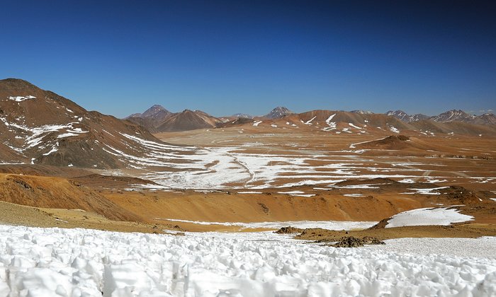 ALMA antennas on the Chajnantor Plateau, seen from nearby Cerro Toco