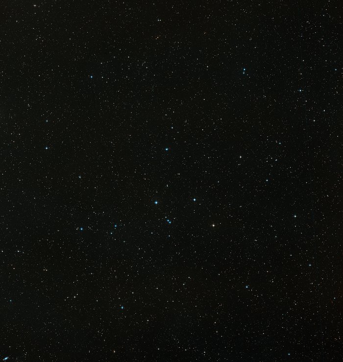 Širokoúhlý záběr galaxie Pavučina (snímek ze Země)