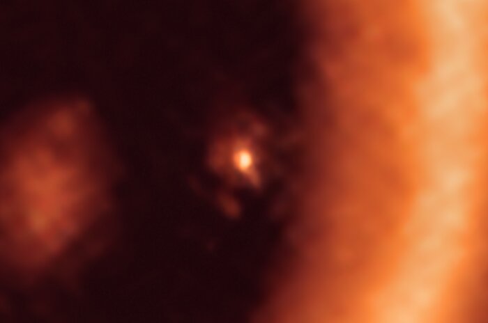 Disco de formação de satélites em torno do exolaneta PDS 70c observado pelo ALMA