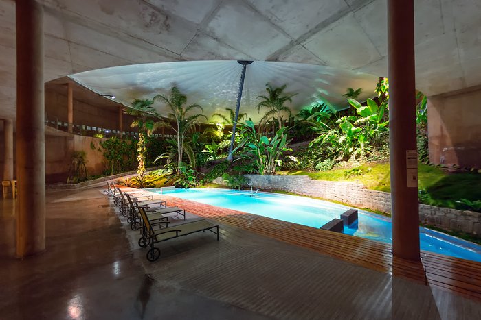 La Residencia's pool