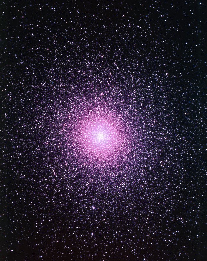 The globular cluster NGC 104
