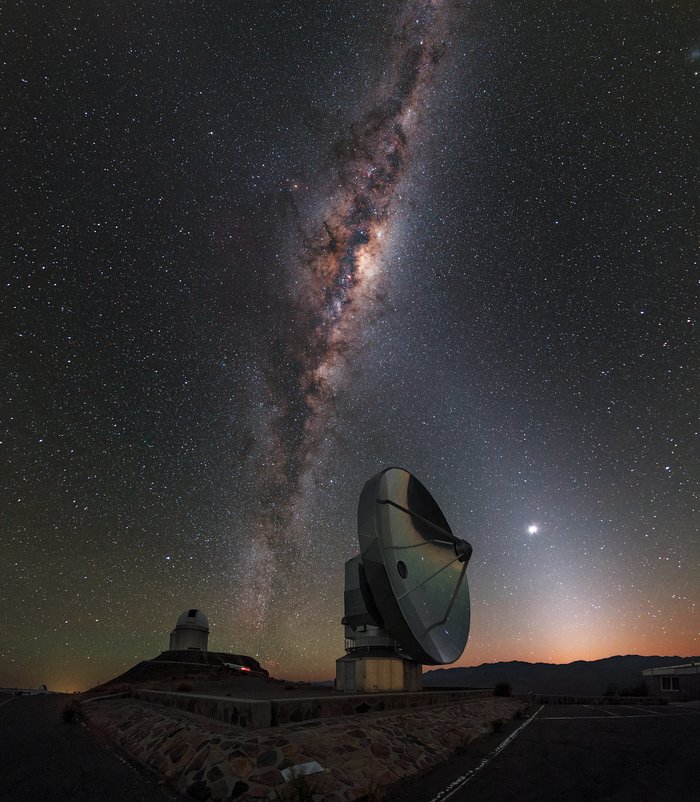 La Sillas Morgenrot küsst die Milchstraße