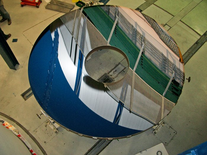 The 4.1 m diameter VISTA main mirror
