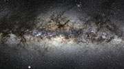 Zooming in on VISTA?s view of the centre of the Milky Way