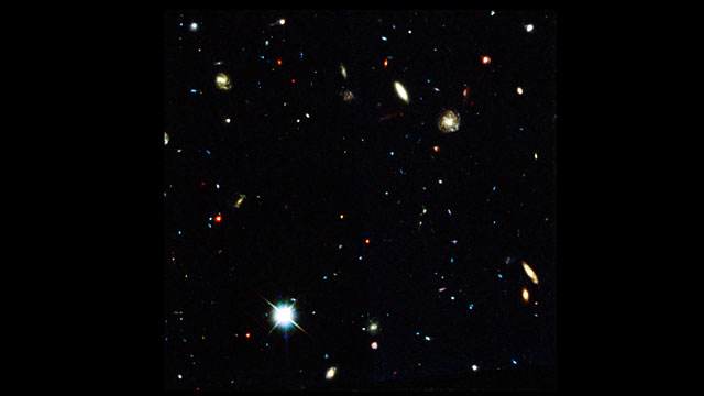 MUSE data for Hubble Deep Field South - med HDF-S som baggrund