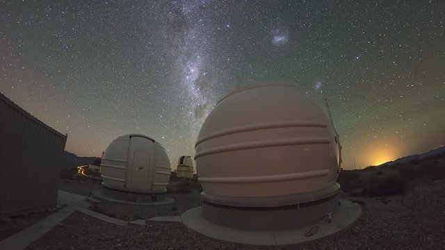 Time-lapse video af ExTrA planetjægerne på La Silla