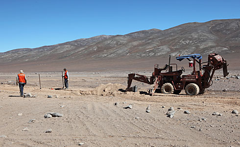 Workers constructing EVALSO