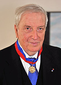 Hans-Emil Schuster receives prestigious Chilean state award for his contribution to astronomy