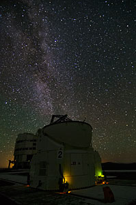 A VLT Auxiliary Telescope watches the Milky Way