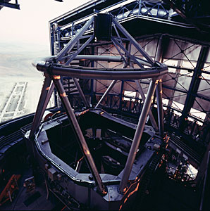 VLT first unit telescope ANTU