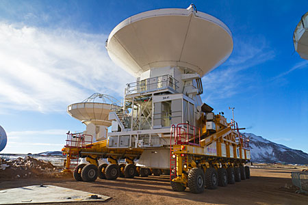 European ALMA antenna brings total on Chajnantor to 16