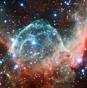 Nebulosan Tors hjälm i en bild tagen på ESO:s 50-årsdag