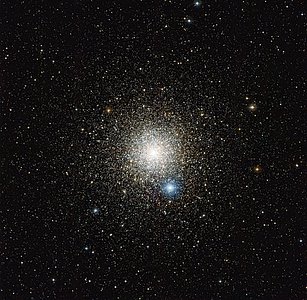 De bolvormige sterrenhoop NGC 6752