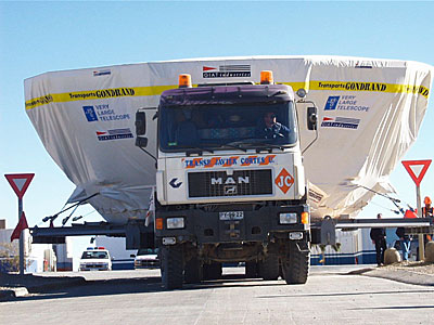 Second 8.2-m VLT Mirror and its Cell Arrive at Paranal