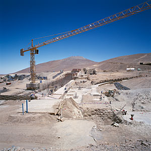 Construction of Paranal Residencia