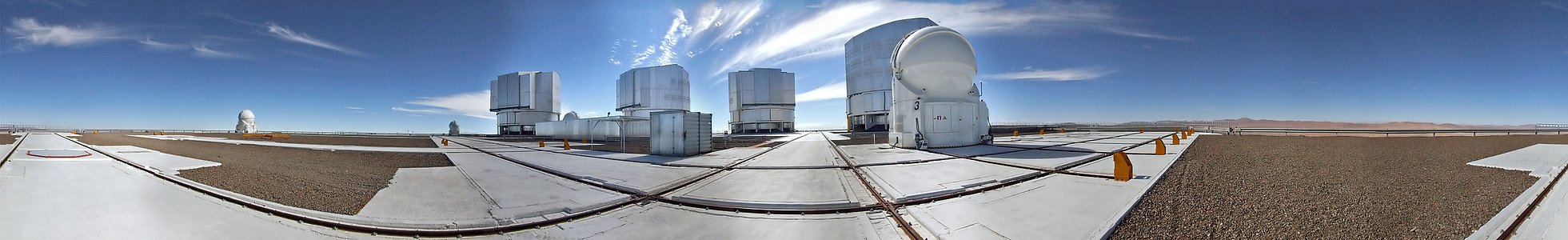 Zilver en blauw op Paranal