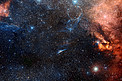 Image à grand champ du ciel autour de la nébuleuse du Crayon