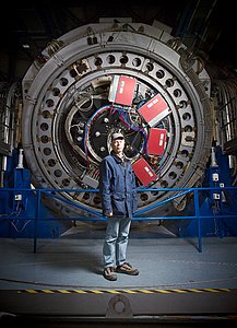 ESO Paranal engineer in front of VIRCAM