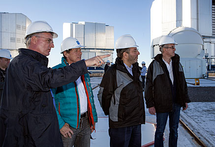 Nuno Crato Visits Paranal