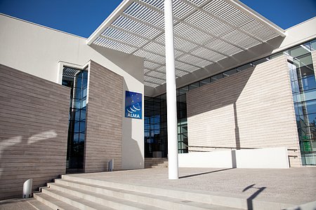 Entering the New ALMA Santiago Central Office