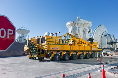 The ALMA transporter ready to go