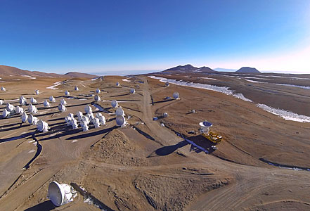 The final ALMA antenna arrives at Chajnantor