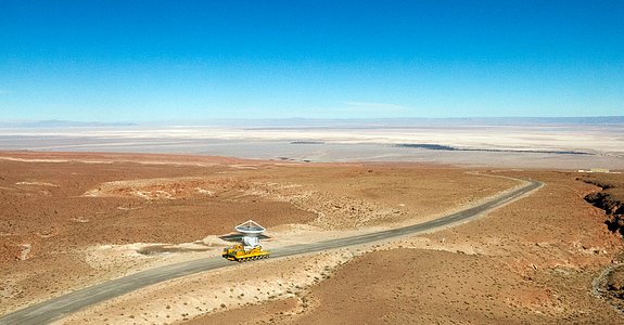 The final ALMA antenna arrives at Chajnantor