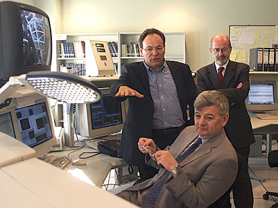 Minister Fischer at the ANTU Control Console