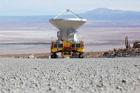 First European ALMA antenna on its way to Chajnantor