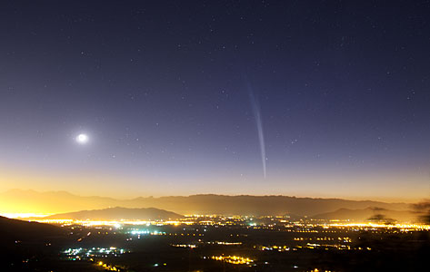 Christmas Comet Lovejoy Seen over Santiago