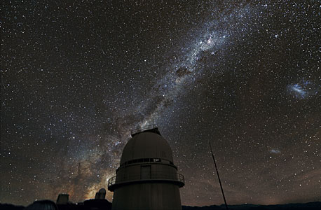 The Milky Way over the 1.54-metre Danish Telescope at La Silla