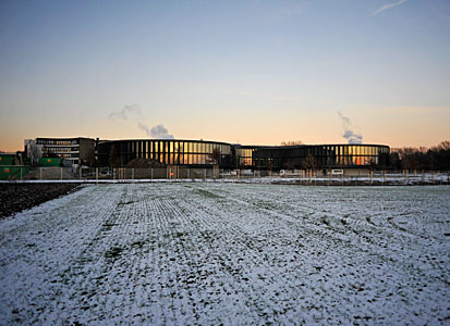 The ESO Headquarters extension seen from afar