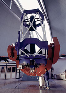 MPG/ESO 2.2-metre telescope - Daytime View