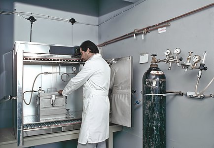 Hypersensitization of the Schmidt Plate