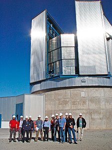 UK press delegation visits Paranal in 2006