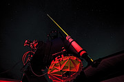 ESO's new compact laser guide star unit tested
